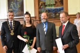 Tanvaldští gymnazisté převzali svá maturitní vysvědčení 2019