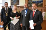 Tanvaldští gymnazisté převzali svá maturitní vysvědčení 2019