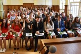 Tanvaldští gymnazisté převzali svá maturitní vysvědčení 2019
