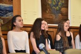 Tanvaldští gymnazisté převzali svá maturitní vysvědčení 2019