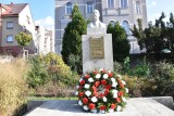 Slavnostní položení věnce u pomníku T. G. Masaryka 