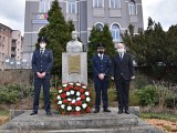 Slavnostní kladení věnce u sochy T.G.Masaryka