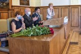 Tanvaldští gymnazisté převzali svá maturitní vysvědčení