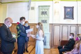 Tanvaldští gymnazisté převzali svá maturitní vysvědčení