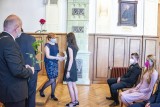 Tanvaldští gymnazisté převzali svá maturitní vysvědčení