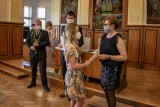 Tanvaldští gymnazisté převzali svá maturitní vysvědčení