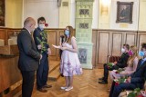 Tanvaldští gymnazisté převzali svá maturitní vysvědčení