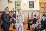 Tanvaldští gymnazisté převzali svá maturitní vysvědčení