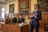 Tanvaldští gymnazisté převzali svá maturitní vysvědčení