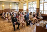 Tanvaldští gymnazisté převzali svá maturitní vysvědčení