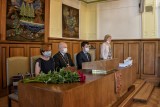 Tanvaldští gymnazisté převzali svá maturitní vysvědčení