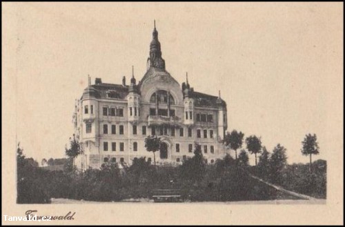 Budova radnice z roku 1911. Stavba probíhala v letech 1908 -1909.