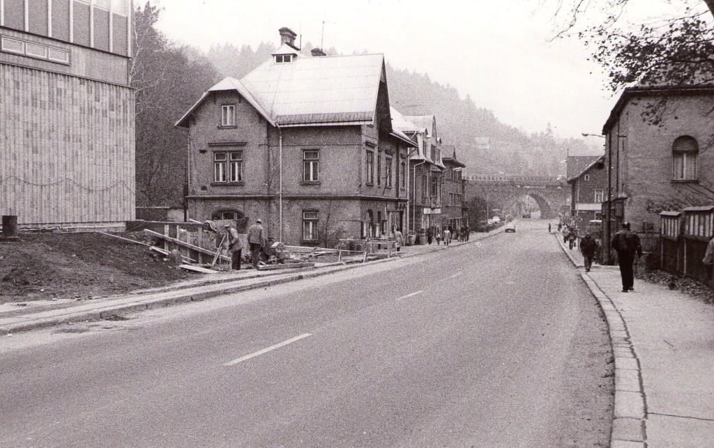 Krkonošská ulice - probíhá dostavba Obchodního domu Špičák